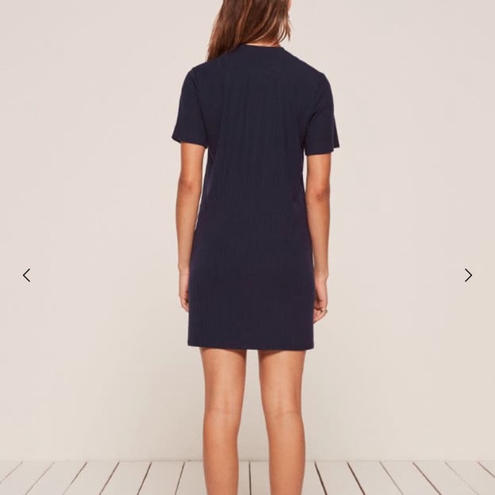 Reformation-XS-Navy-Like New! - Picture 2 of 4